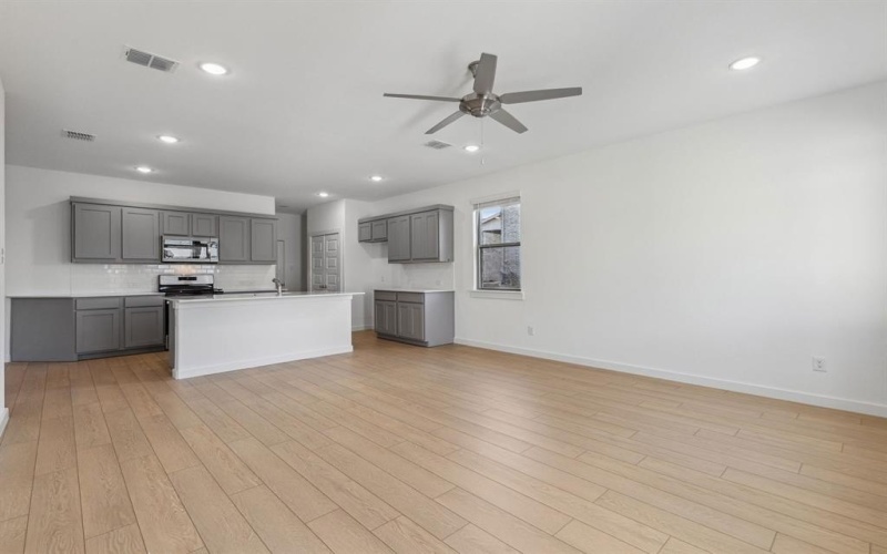 916 Dahlia Drive, Lavon, TX 75166, 4 Habitaciones Habitaciones , ,2 BañosBaños,Residential,En Venta,916 Dahlia Drive,0,21109230