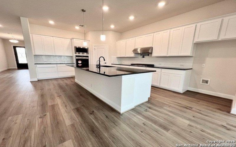 1304 Lost Calf, New Braunfels, TX 78132, 4 Bedrooms Bedrooms, ,5 BathroomsBathrooms,Residential,For Sale,1304 Lost Calf,0,1922047