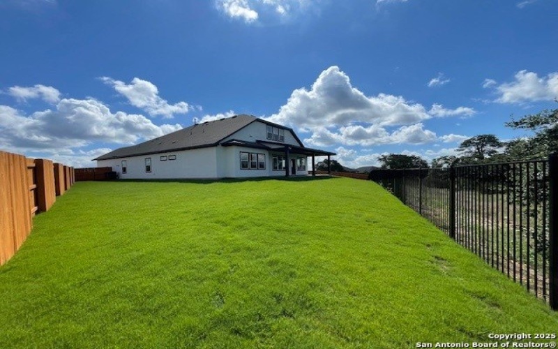 1304 Lost Calf, New Braunfels, TX 78132, 4 Bedrooms Bedrooms, ,5 BathroomsBathrooms,Residential,For Sale,1304 Lost Calf,0,1922047