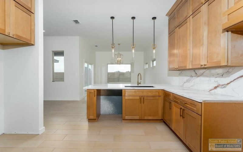 2611 Juan Castillo Ave., Port Isabel, TX 78578, 3 Bedrooms Bedrooms, ,2 BathroomsBathrooms,Residential,For Sale,2611 Juan Castillo Ave.,0,104529