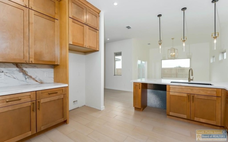 2611 Juan Castillo Ave., Port Isabel, TX 78578, 3 Bedrooms Bedrooms, ,2 BathroomsBathrooms,Residential,For Sale,2611 Juan Castillo Ave.,0,104529