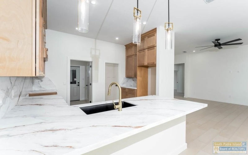 2611 Juan Castillo Ave., Port Isabel, TX 78578, 3 Bedrooms Bedrooms, ,2 BathroomsBathrooms,Residential,For Sale,2611 Juan Castillo Ave.,0,104529