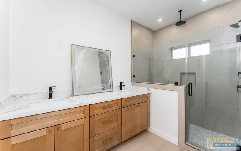 2611 Juan Castillo Ave., Port Isabel, TX 78578, 3 Bedrooms Bedrooms, ,2 BathroomsBathrooms,Residential,For Sale,2611 Juan Castillo Ave.,0,104529