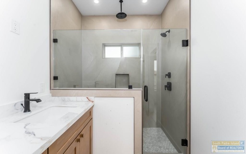 2611 Juan Castillo Ave., Port Isabel, TX 78578, 3 Bedrooms Bedrooms, ,2 BathroomsBathrooms,Residential,For Sale,2611 Juan Castillo Ave.,0,104529