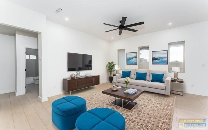 2611 Juan Castillo Ave., Port Isabel, TX 78578, 3 Bedrooms Bedrooms, ,2 BathroomsBathrooms,Residential,For Sale,2611 Juan Castillo Ave.,0,104529