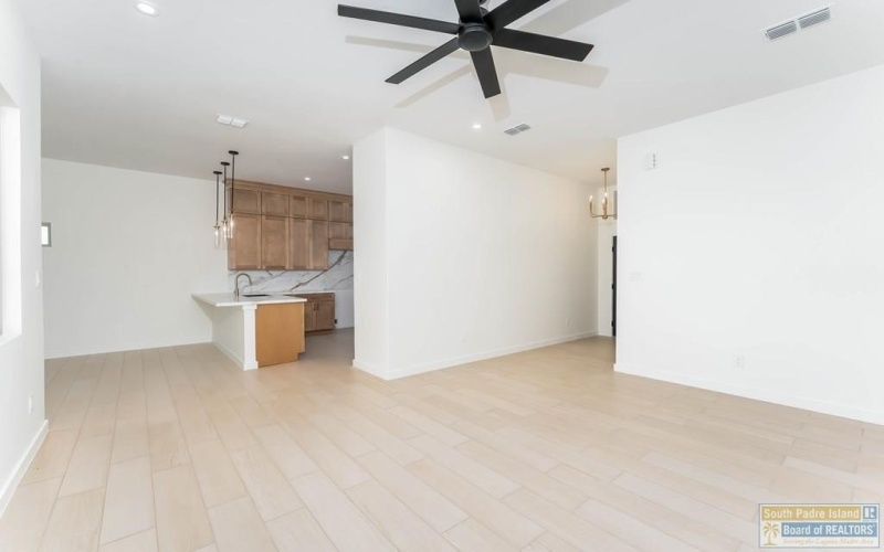 2611 Juan Castillo Ave., Port Isabel, TX 78578, 3 Bedrooms Bedrooms, ,2 BathroomsBathrooms,Residential,For Sale,2611 Juan Castillo Ave.,0,104529