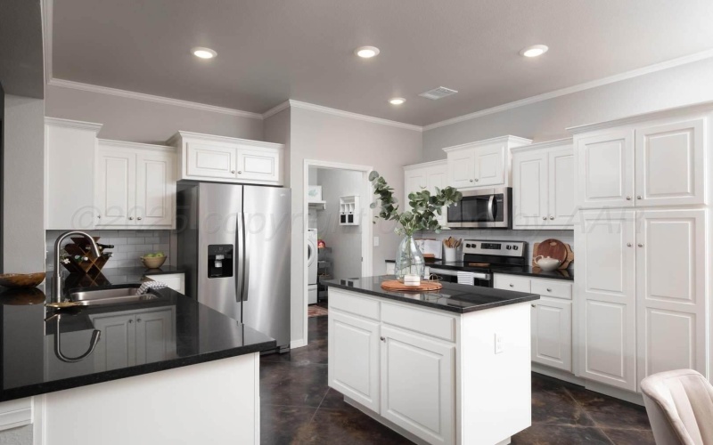 7504 Legacy Parkway, Amarillo, TX 79119, 3 Bedrooms Bedrooms, ,2 BathroomsBathrooms,Residential,For Sale,7504 Legacy Parkway,0,25-9421