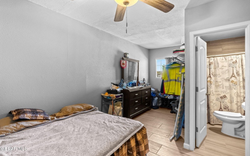 8041 Broadway Drive, El Paso, TX 79915, 3 Bedrooms Bedrooms, ,1 BathroomBathrooms,Residential,For Sale,8041 Broadway Drive,0,931391