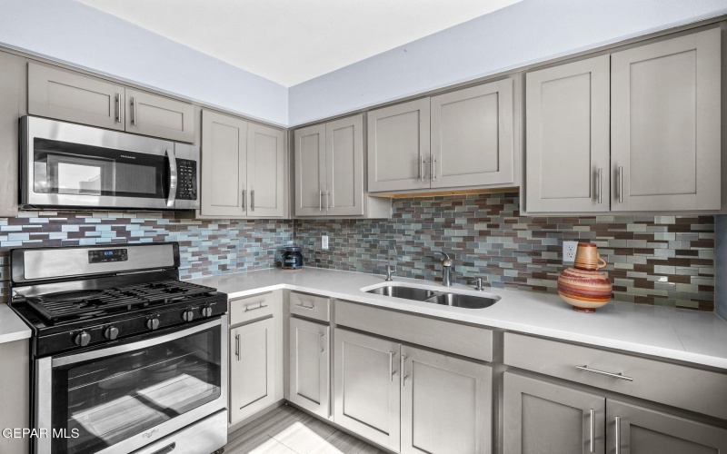 8041 Broadway Drive, El Paso, TX 79915, 3 Bedrooms Bedrooms, ,1 BathroomBathrooms,Residential,For Sale,8041 Broadway Drive,0,931391