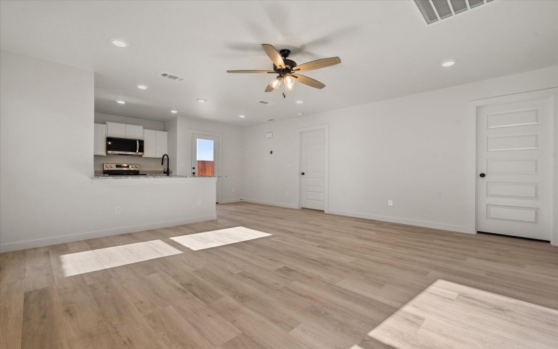 13806 Flint Avenue, Lubbock, TX 79423, 2 Bedrooms Bedrooms, ,2 BathroomsBathrooms,Residential,For Sale,13806 Flint Avenue,0,202562875