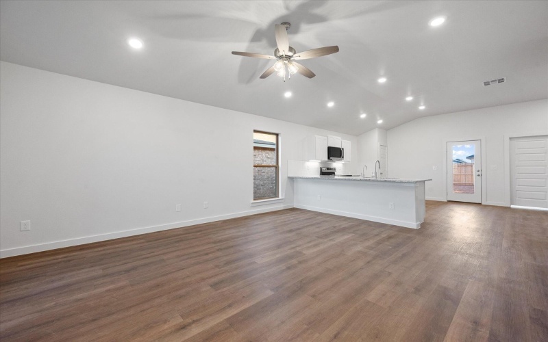 3009 139th Street, Lubbock, TX 79423, 3 Habitaciones Habitaciones , ,2 BañosBaños,Residential,En Venta,3009 139th Street,0,202562877