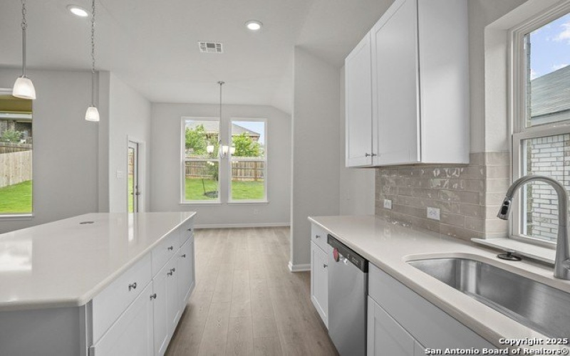 6807 Comanche Band, San Antonio, TX 78233, 3 Bedrooms Bedrooms, ,2 BathroomsBathrooms,Residential,For Sale,6807 Comanche Band,0,1820342