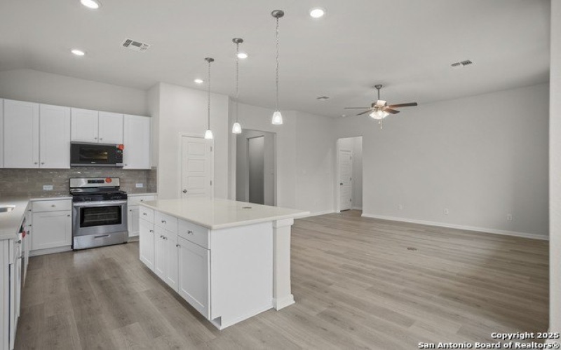 6807 Comanche Band, San Antonio, TX 78233, 3 Bedrooms Bedrooms, ,2 BathroomsBathrooms,Residential,For Sale,6807 Comanche Band,0,1820342