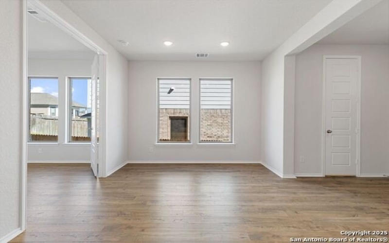 2621 White Willow, San Antonio, TX 78245, 4 Bedrooms Bedrooms, ,3 BathroomsBathrooms,Residential,For Sale,2621 White Willow,0,1830013