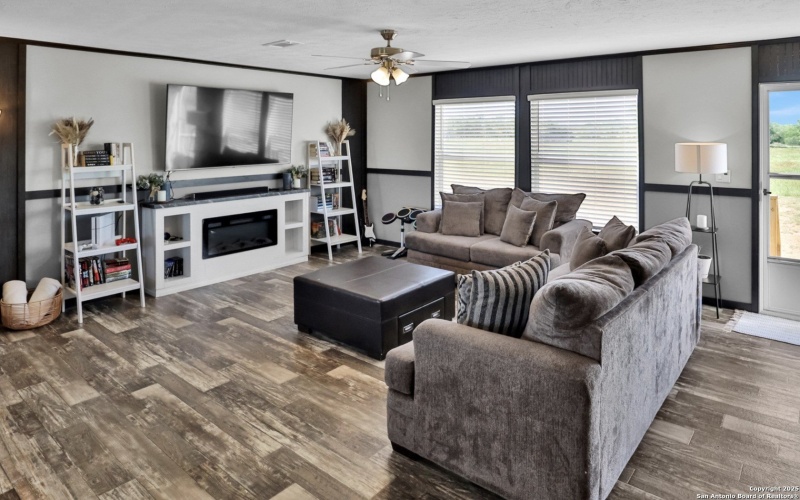 215859 Lh 37, Pleasanton, TX 78064, 3 Bedrooms Bedrooms, ,2 BathroomsBathrooms,Residential,For Sale,215859 Lh 37,0,1922181