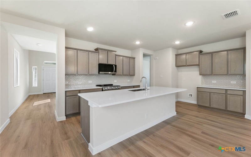 745 Whitman Street, New Braunfels, TX 78130, 4 Habitaciones Habitaciones , ,2 BañosBaños,Residential,En Venta,745 Whitman Street,0,597582