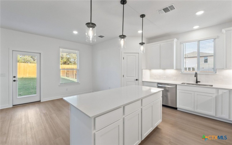 109 Adlai Avenue, Georgetown, TX 78633, 4 Habitaciones Habitaciones , ,3 BañosBaños,Residential,En Venta,109 Adlai Avenue,0,597651