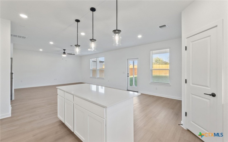 109 Adlai Avenue, Georgetown, TX 78633, 4 Habitaciones Habitaciones , ,3 BañosBaños,Residential,En Venta,109 Adlai Avenue,0,597651