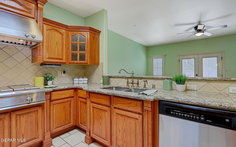 3820 TIERRA TANIA Lane, El Paso, TX 79938, 3 Habitaciones Habitaciones , ,2 BañosBaños,Residential,En Venta,3820 TIERRA TANIA Lane,0,924079