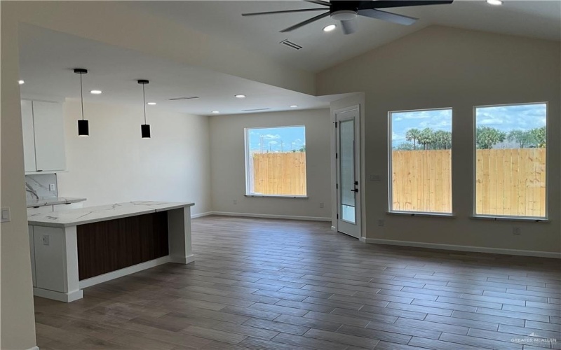 3503 Emma Drive, Weslaco, TX 78596, 3 Habitaciones Habitaciones , ,2 BañosBaños,Residential,En Venta,3503 Emma Drive,465930