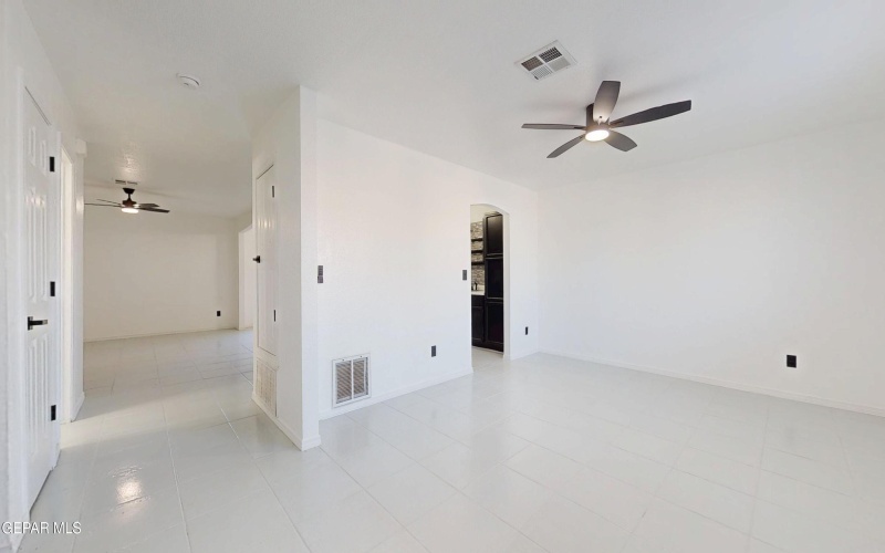 2369 HANNAH LEIGH Street, El Paso, TX 79938, 4 Habitaciones Habitaciones , ,2 BañosBaños,Residential,En Venta,2369 HANNAH LEIGH Street,0,933277