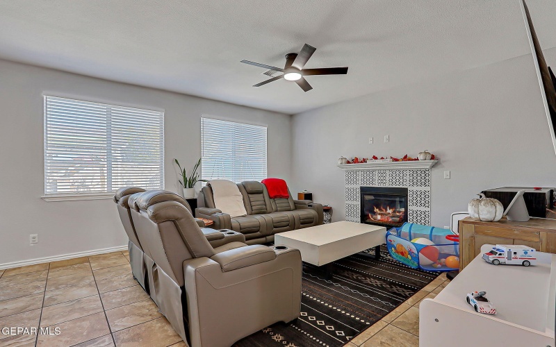 2416 PLAYA POINT, El Paso, TX 79938, 4 Bedrooms Bedrooms, ,2 BathroomsBathrooms,Residential,For Sale,2416 PLAYA POINT,0,933556