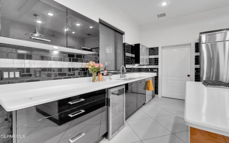 6664 HERMOSO DEL SOL, El Paso, TX 79911, 4 Bedrooms Bedrooms, ,2 BathroomsBathrooms,Residential,For Sale,6664 HERMOSO DEL SOL,0,933558