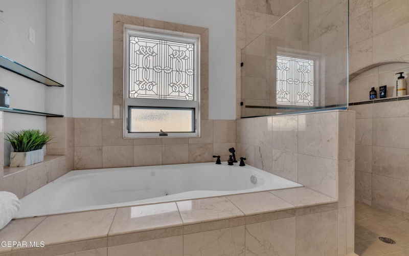 6664 HERMOSO DEL SOL, El Paso, TX 79911, 4 Bedrooms Bedrooms, ,2 BathroomsBathrooms,Residential,For Sale,6664 HERMOSO DEL SOL,0,933558