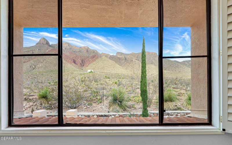 5745 MIRA GRANDE Drive, El Paso, TX 79912, 5 Bedrooms Bedrooms, ,2 BathroomsBathrooms,Residential,For Sale,5745 MIRA GRANDE Drive,0,933563