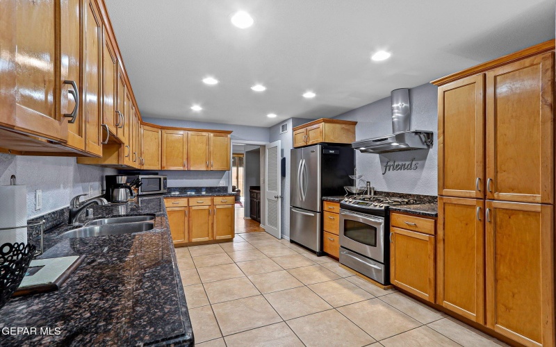 5745 MIRA GRANDE Drive, El Paso, TX 79912, 5 Bedrooms Bedrooms, ,2 BathroomsBathrooms,Residential,For Sale,5745 MIRA GRANDE Drive,0,933563