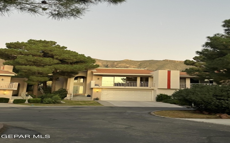 5745 MIRA GRANDE Drive, El Paso, TX 79912, 5 Bedrooms Bedrooms, ,2 BathroomsBathrooms,Residential,For Sale,5745 MIRA GRANDE Drive,0,933563