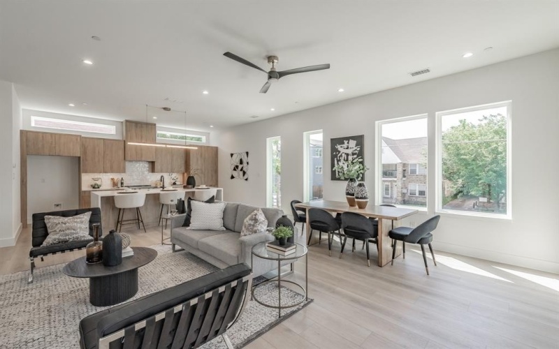 5320 Reiger Avenue #101-108, Dallas, TX 75214, 14 Bedrooms Bedrooms, ,11 BathroomsBathrooms,Residential Multi Family,For Sale,5320 Reiger Avenue,0,20996903