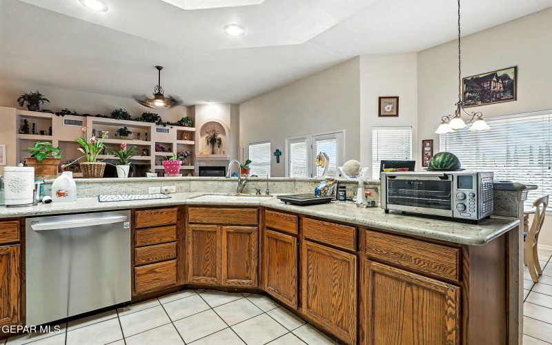 12649 TIERRA CLARA Road, El Paso, TX 79938, 4 Habitaciones Habitaciones , ,3 BañosBaños,Residential,En Venta,12649 TIERRA CLARA Road,0,927566