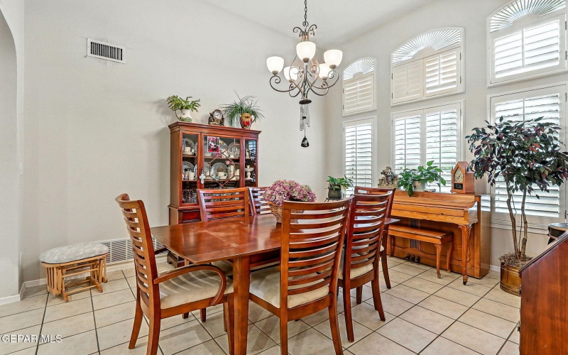 12649 TIERRA CLARA Road, El Paso, TX 79938, 4 Habitaciones Habitaciones , ,3 BañosBaños,Residential,En Venta,12649 TIERRA CLARA Road,0,927566