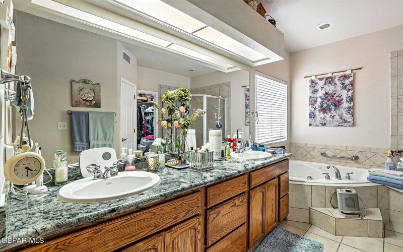 12649 TIERRA CLARA Road, El Paso, TX 79938, 4 Habitaciones Habitaciones , ,3 BañosBaños,Residential,En Venta,12649 TIERRA CLARA Road,0,927566