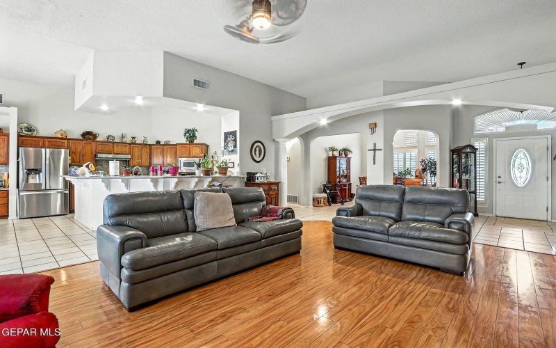 12649 TIERRA CLARA Road, El Paso, TX 79938, 4 Habitaciones Habitaciones , ,3 BañosBaños,Residential,En Venta,12649 TIERRA CLARA Road,0,927566