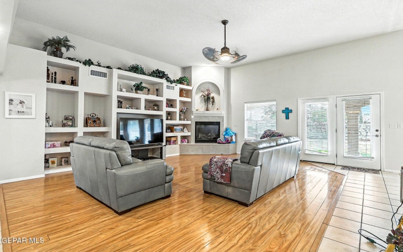 12649 TIERRA CLARA Road, El Paso, TX 79938, 4 Habitaciones Habitaciones , ,3 BañosBaños,Residential,En Venta,12649 TIERRA CLARA Road,0,927566