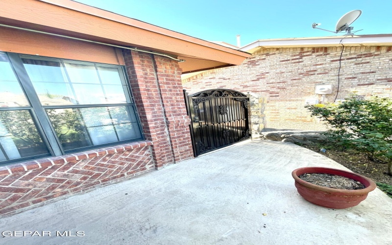 4648 LOMA DE PLATA Drive, El Paso, TX 79934, 3 Bedrooms Bedrooms, ,2 BathroomsBathrooms,Residential,For Sale,4648 LOMA DE PLATA Drive,0,932374