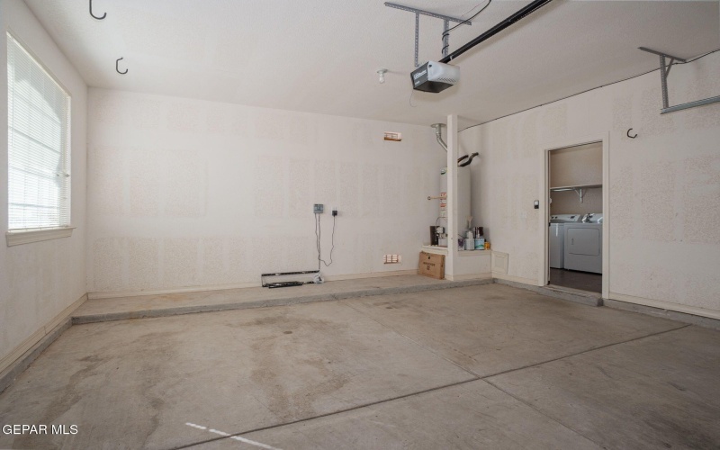 11005 Ray Mena Lane, El Paso, TX 79934, 4 Bedrooms Bedrooms, ,3 BathroomsBathrooms,Residential,For Sale,11005 Ray Mena Lane,0,932672