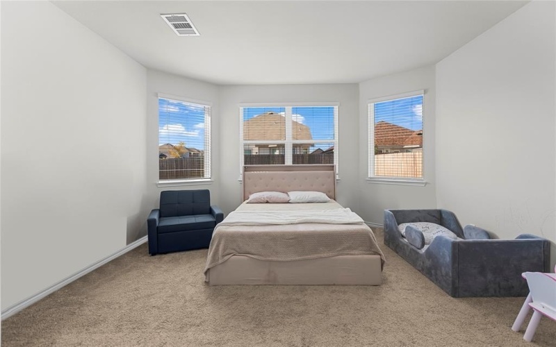 401 Thompson Place, Everman, TX 76140, 4 Habitaciones Habitaciones , ,2 BañosBaños,Residential,En Venta,401 Thompson Place,0,21108020