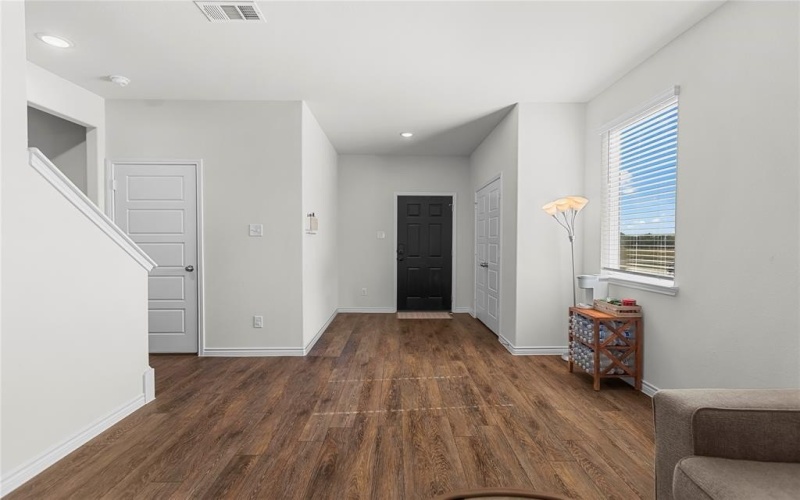 401 Thompson Place, Everman, TX 76140, 4 Habitaciones Habitaciones , ,2 BañosBaños,Residential,En Venta,401 Thompson Place,0,21108020