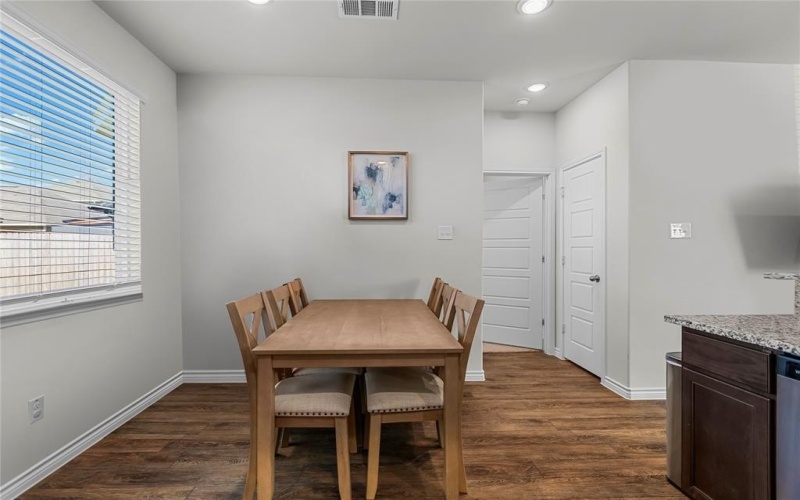 401 Thompson Place, Everman, TX 76140, 4 Habitaciones Habitaciones , ,2 BañosBaños,Residential,En Venta,401 Thompson Place,0,21108020