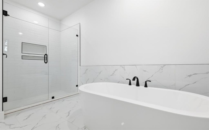 105 Forest Oaks Drive, Gun Barrel City, TX 75156, 3 Bedrooms Bedrooms, ,2 BathroomsBathrooms,Residential,For Sale,105 Forest Oaks Drive,0,21109148