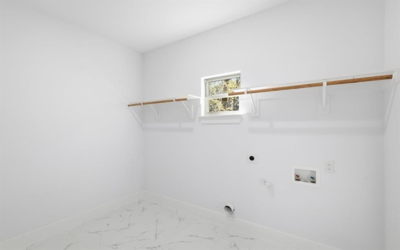 105 Forest Oaks Drive, Gun Barrel City, TX 75156, 3 Bedrooms Bedrooms, ,2 BathroomsBathrooms,Residential,For Sale,105 Forest Oaks Drive,0,21109148