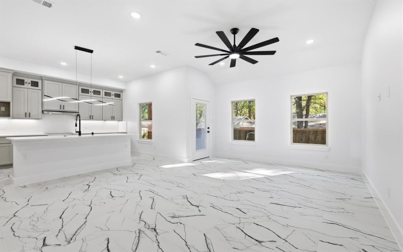 105 Forest Oaks Drive, Gun Barrel City, TX 75156, 3 Bedrooms Bedrooms, ,2 BathroomsBathrooms,Residential,For Sale,105 Forest Oaks Drive,0,21109148