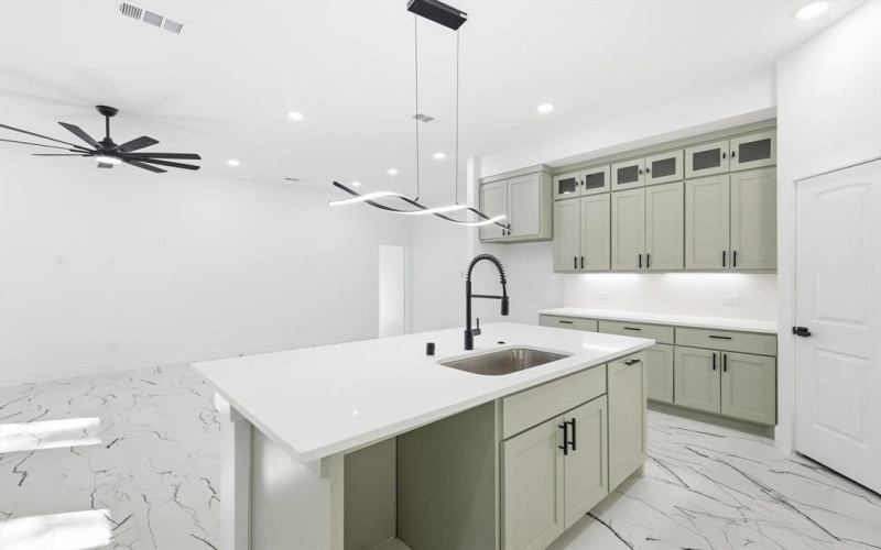 105 Forest Oaks Drive, Gun Barrel City, TX 75156, 3 Bedrooms Bedrooms, ,2 BathroomsBathrooms,Residential,For Sale,105 Forest Oaks Drive,0,21109148