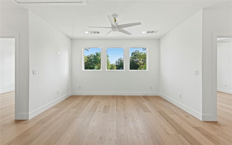 3635 Espanola Drive, Dallas, TX 75220, 4 Bedrooms Bedrooms, ,5 BathroomsBathrooms,Residential,For Sale,3635 Espanola Drive,0,21109328