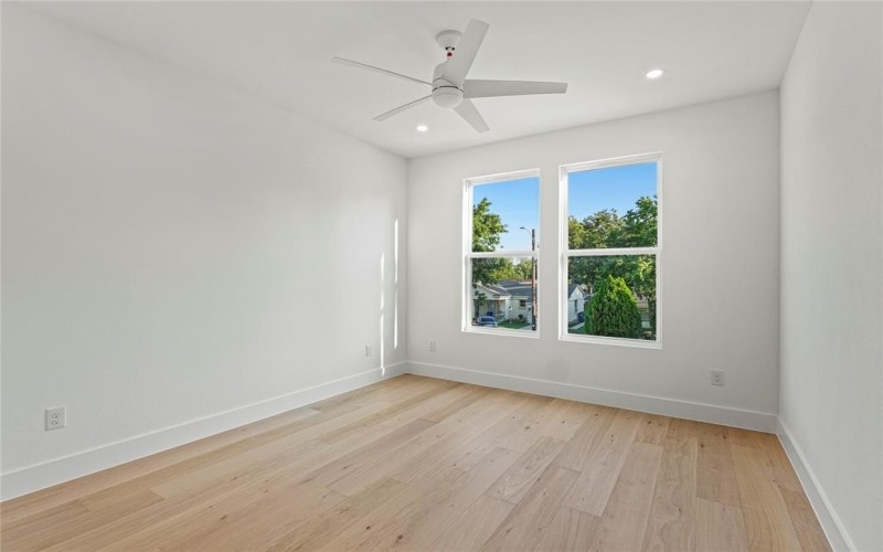 3635 Espanola Drive, Dallas, TX 75220, 4 Bedrooms Bedrooms, ,5 BathroomsBathrooms,Residential,For Sale,3635 Espanola Drive,0,21109328