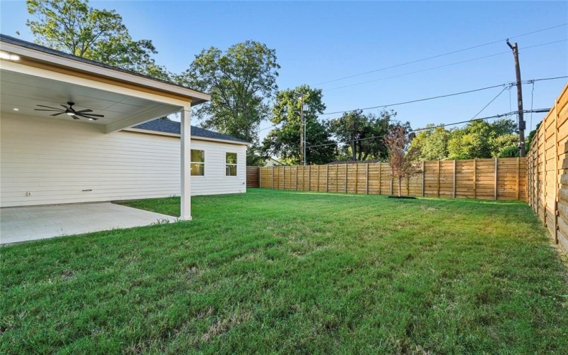 3635 Espanola Drive, Dallas, TX 75220, 4 Bedrooms Bedrooms, ,5 BathroomsBathrooms,Residential,For Sale,3635 Espanola Drive,0,21109328