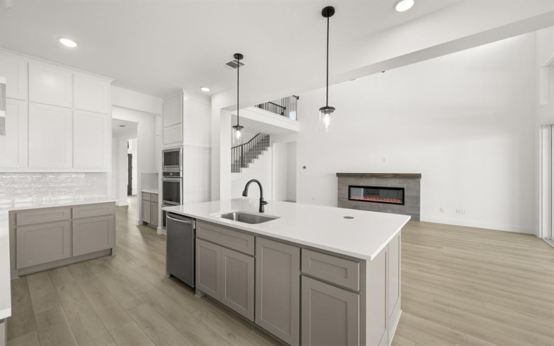 1200 Flock Drive, Mansfield, TX 76063, 5 Habitaciones Habitaciones , ,5 BañosBaños,Residential,En Venta,1200 Flock Drive,0,21109591